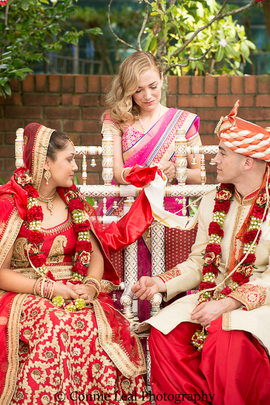 Tying the knot clf_2877